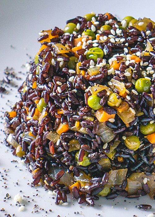 Insalata di riso Nero con piselli e carote
