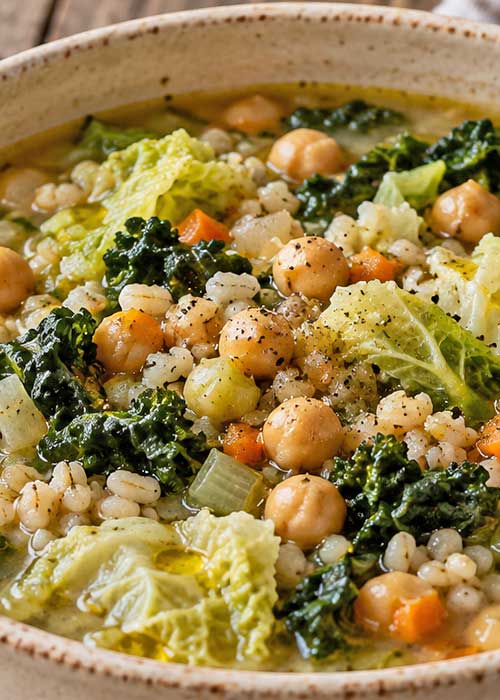 Zuppa ceci, cavoli e orzo